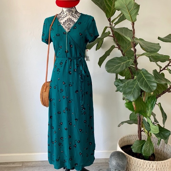 🔥🔥BILLABONG - WRAP ME FLORAL DRESS🔥🔥 - Picture 2 of 8